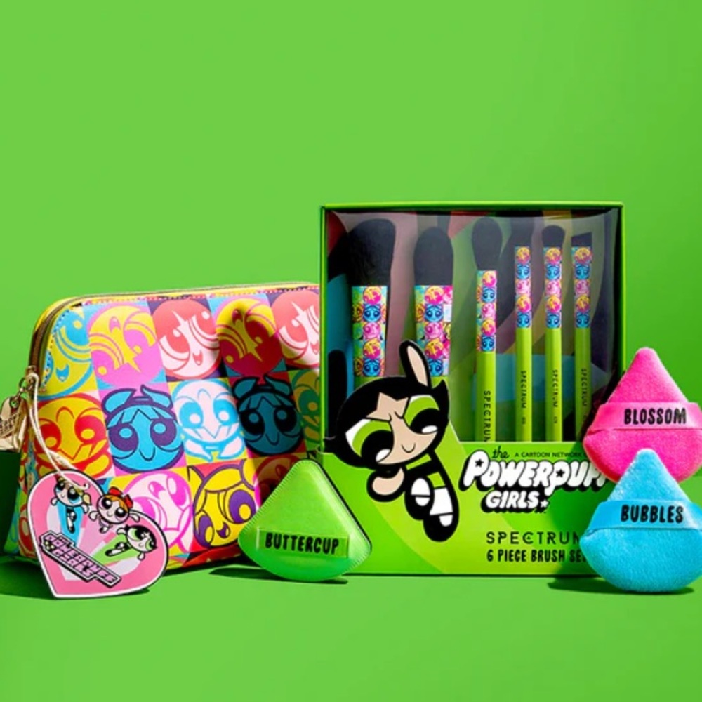 Spectrum Collections Powerpuff Girls Buttercup Bundle Brush Set Bag Sponges NWT